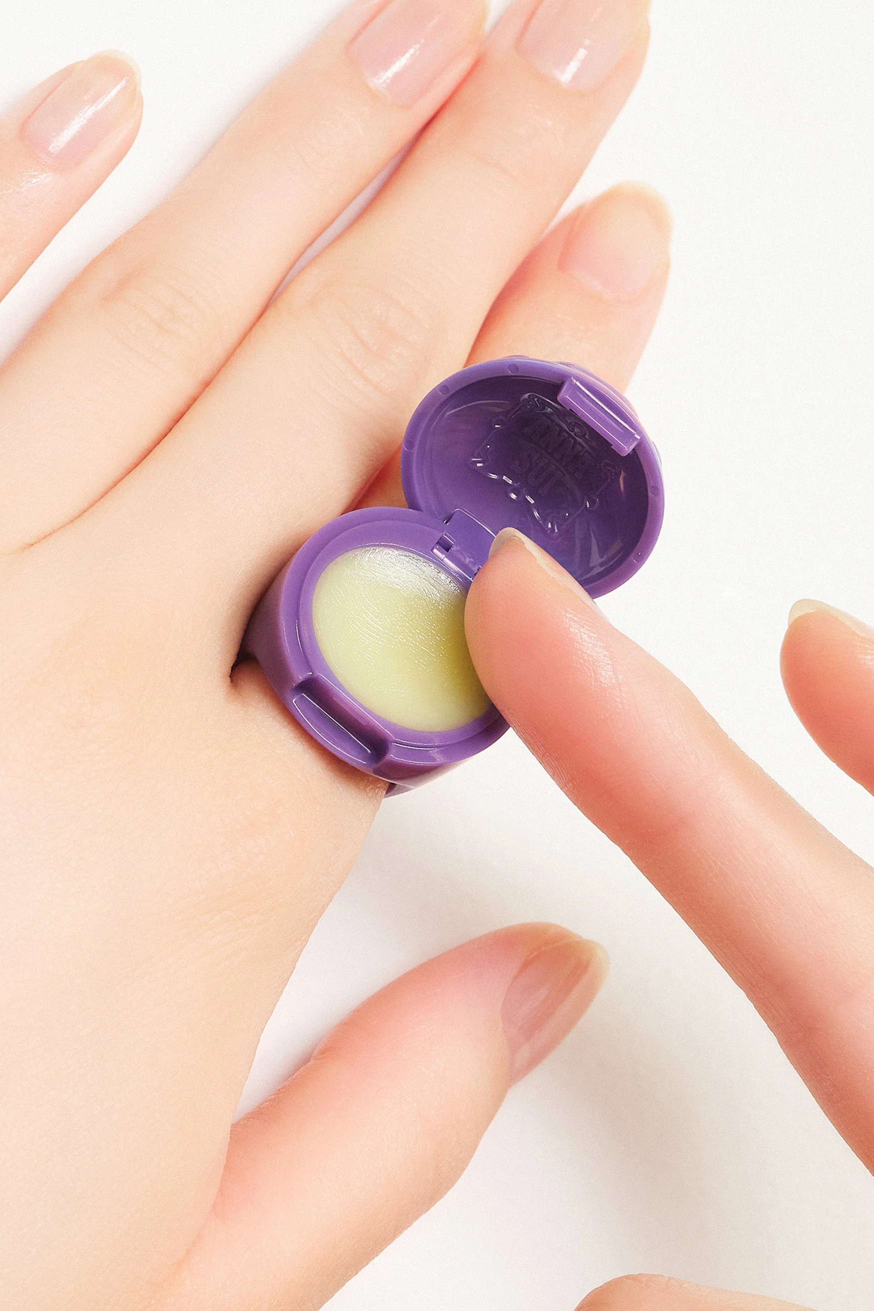 Limited Edition: Anna Sui Ring Perfume Balm - Image 11