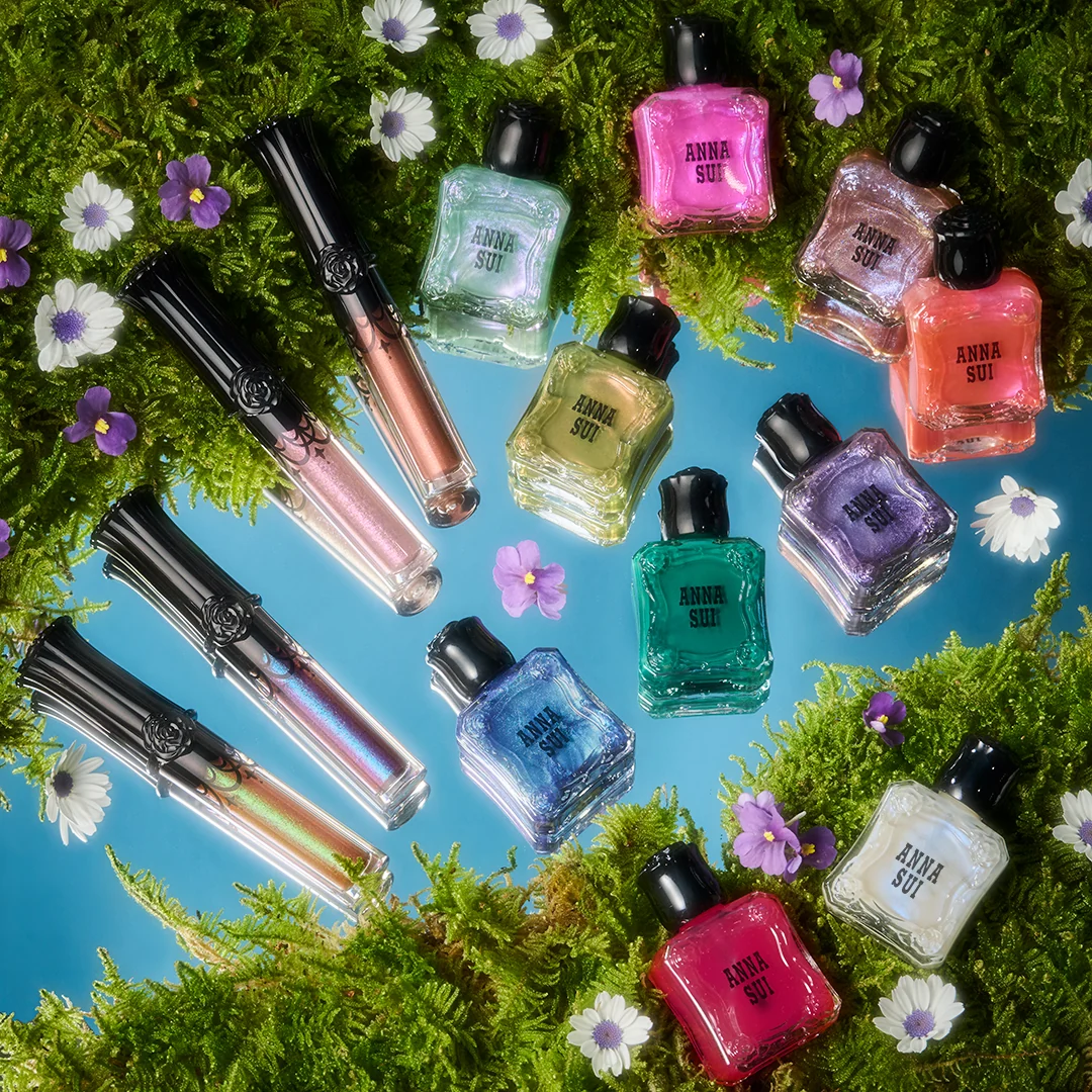 Limited Edition: Anna Sui Mysterious Night Nail Color Collection - Image 12